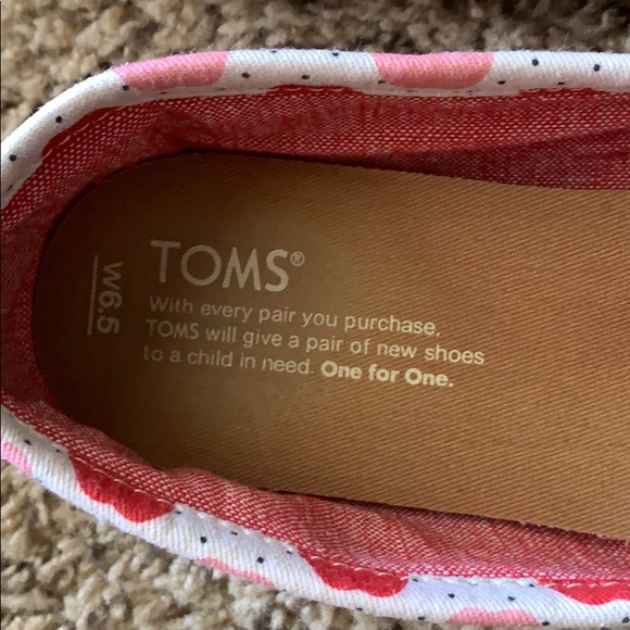 TOMS 🍎 - Picture 4 of 5